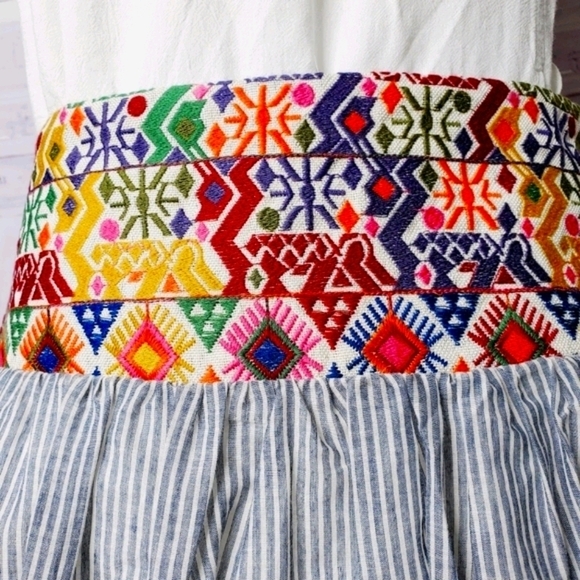 Signature Studio Multicolor Patterned Skirt - Picture 4 of 16